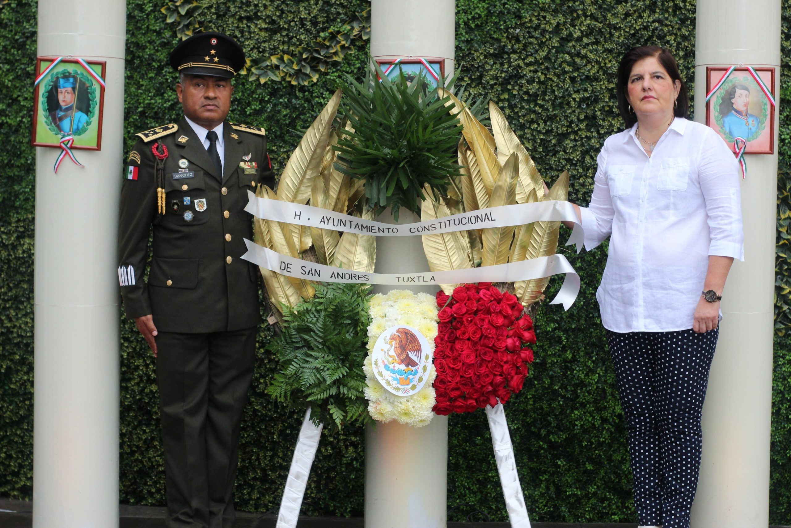 Autoridades civiles y militares conmemoran el 175 aniversario de la ...